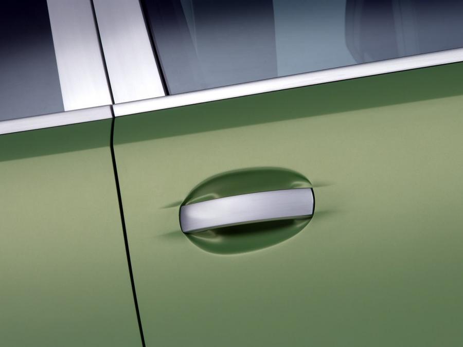  Toyota Urban Cruiser Concept 2006 года  (фото 22 из 34)